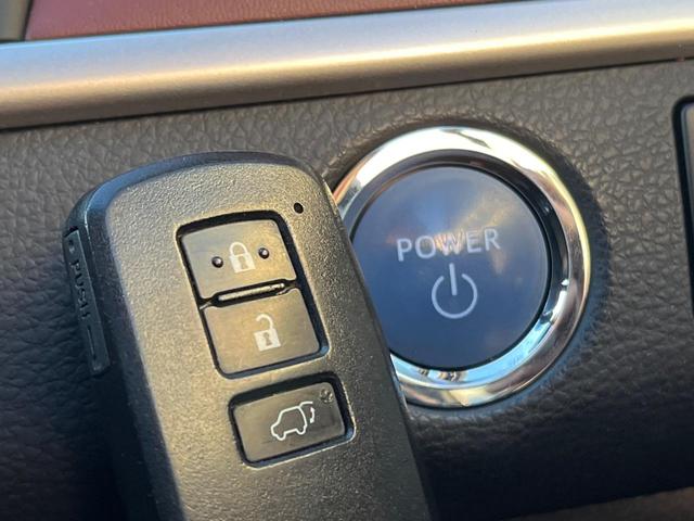 ハリアーハイブリッド プレミアム　サンルーフ　４ＷＤ　ＢＩＧ－Ｘ９型ナビ　衝突軽減装置　禁煙車　バックカメラ　ＥＴＣ　Ｂｌｕｅｔｏｏｔｈ　フルセグ　パワーバックドア　前席パワーシート　ハーフレザーシート　レーンキープ　ＬＥＤヘッドライ（42枚目）