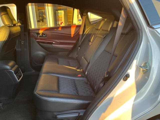 ハリアーハイブリッド プレミアム　サンルーフ　４ＷＤ　ＢＩＧ－Ｘ９型ナビ　衝突軽減装置　禁煙車　バックカメラ　ＥＴＣ　Ｂｌｕｅｔｏｏｔｈ　フルセグ　パワーバックドア　前席パワーシート　ハーフレザーシート　レーンキープ　ＬＥＤヘッドライ（49枚目）