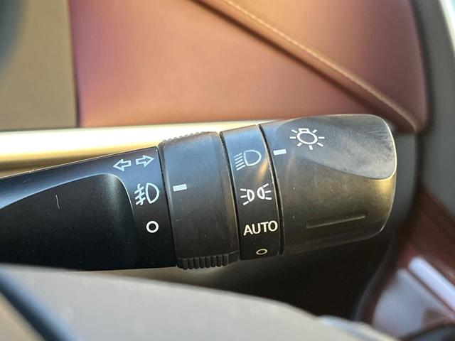 ハリアーハイブリッド プレミアム　サンルーフ　４ＷＤ　ＢＩＧ－Ｘ９型ナビ　衝突軽減装置　禁煙車　バックカメラ　ＥＴＣ　Ｂｌｕｅｔｏｏｔｈ　フルセグ　パワーバックドア　前席パワーシート　ハーフレザーシート　レーンキープ　ＬＥＤヘッドライ（66枚目）