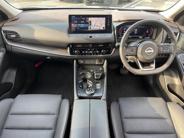 エクストレイル Ｇ　ｅ－４ＯＲＣＥ　４ＷＤ　衝突軽減装置　禁煙車　純正１２．３インチナビ　全周囲カメラ　本革シート　レーダークルーズ　ＥＴＣ　Ｂｌｕｅｔｏｏｔｈ　フルセグ　全席シートヒーター　パワーバックドア　デジタルインナーミラー（2枚目）