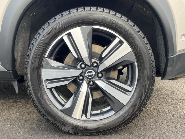 エクストレイル Ｇ　ｅ－４ＯＲＣＥ　４ＷＤ　衝突軽減装置　禁煙車　純正１２．３インチナビ　全周囲カメラ　本革シート　レーダークルーズ　ＥＴＣ　Ｂｌｕｅｔｏｏｔｈ　フルセグ　全席シートヒーター　パワーバックドア　デジタルインナーミラー（26枚目）