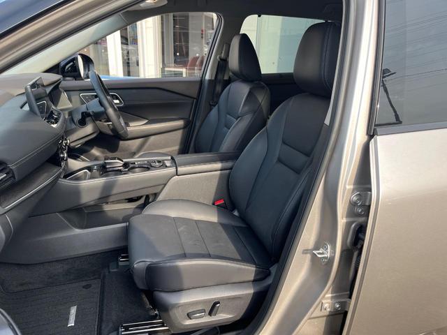 エクストレイル Ｇ　ｅ－４ＯＲＣＥ　４ＷＤ　衝突軽減装置　禁煙車　純正１２．３インチナビ　全周囲カメラ　本革シート　レーダークルーズ　ＥＴＣ　Ｂｌｕｅｔｏｏｔｈ　フルセグ　全席シートヒーター　パワーバックドア　デジタルインナーミラー（48枚目）