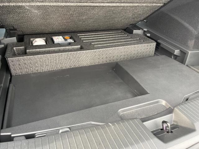 エクストレイル Ｇ　ｅ－４ＯＲＣＥ　４ＷＤ　衝突軽減装置　禁煙車　純正１２．３インチナビ　全周囲カメラ　本革シート　レーダークルーズ　ＥＴＣ　Ｂｌｕｅｔｏｏｔｈ　フルセグ　全席シートヒーター　パワーバックドア　デジタルインナーミラー（53枚目）