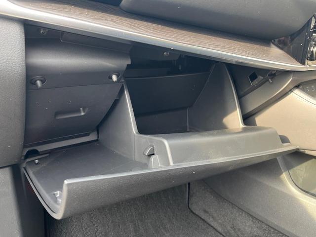 エクストレイル Ｇ　ｅ－４ＯＲＣＥ　４ＷＤ　衝突軽減装置　禁煙車　純正１２．３インチナビ　全周囲カメラ　本革シート　レーダークルーズ　ＥＴＣ　Ｂｌｕｅｔｏｏｔｈ　フルセグ　全席シートヒーター　パワーバックドア　デジタルインナーミラー（75枚目）