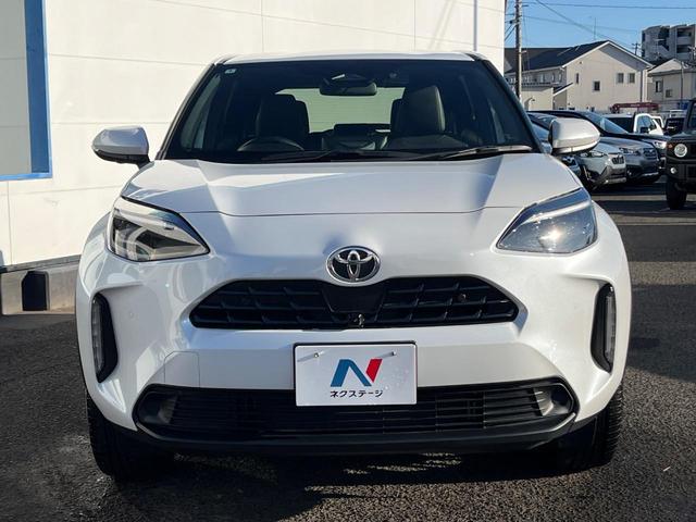 ヤリスクロス ハイブリッドＺ　衝突被害軽減システム　禁煙車　８型ディスプレイオーディオ　全周囲カメラ　レーダークルーズ　ドラレコ　ＥＴＣ　シートヒーター　パワーシート　ハーフレザーシート　ＬＥＤヘッド　コーナーセンサー（14枚目）