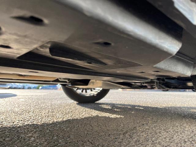 ヤリスクロス ハイブリッドＺ　衝突被害軽減システム　禁煙車　８型ディスプレイオーディオ　全周囲カメラ　レーダークルーズ　ドラレコ　ＥＴＣ　シートヒーター　パワーシート　ハーフレザーシート　ＬＥＤヘッド　コーナーセンサー（25枚目）