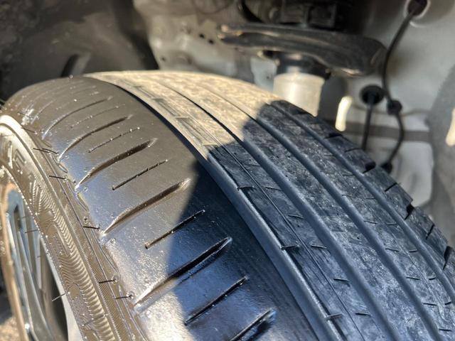 ヤリスクロス ハイブリッドＺ　衝突被害軽減システム　禁煙車　８型ディスプレイオーディオ　全周囲カメラ　レーダークルーズ　ドラレコ　ＥＴＣ　シートヒーター　パワーシート　ハーフレザーシート　ＬＥＤヘッド　コーナーセンサー（27枚目）