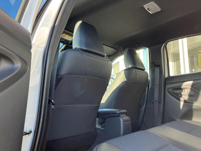 ヤリスクロス ハイブリッドＺ　衝突被害軽減システム　禁煙車　８型ディスプレイオーディオ　全周囲カメラ　レーダークルーズ　ドラレコ　ＥＴＣ　シートヒーター　パワーシート　ハーフレザーシート　ＬＥＤヘッド　コーナーセンサー（37枚目）