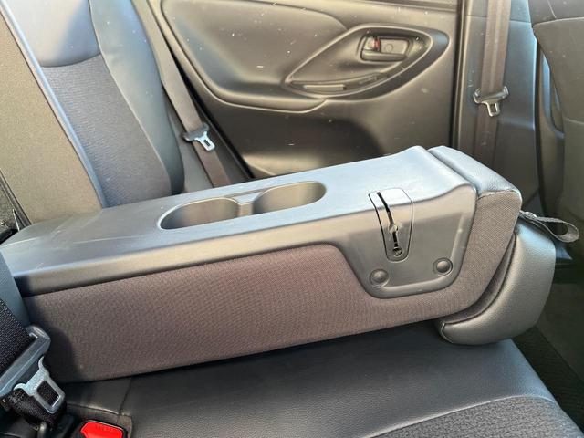 ヤリスクロス ハイブリッドＺ　衝突被害軽減システム　禁煙車　８型ディスプレイオーディオ　全周囲カメラ　レーダークルーズ　ドラレコ　ＥＴＣ　シートヒーター　パワーシート　ハーフレザーシート　ＬＥＤヘッド　コーナーセンサー（60枚目）