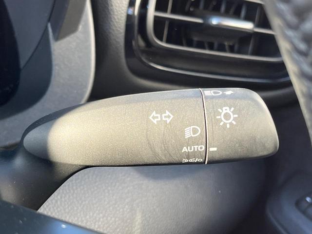 ヤリスクロス ハイブリッドＺ　衝突被害軽減システム　禁煙車　８型ディスプレイオーディオ　全周囲カメラ　レーダークルーズ　ドラレコ　ＥＴＣ　シートヒーター　パワーシート　ハーフレザーシート　ＬＥＤヘッド　コーナーセンサー（66枚目）