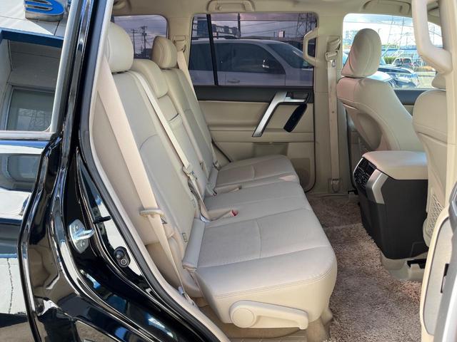 ランドクルーザープラド TX Lパッケージ サンルーフ 4WD 7人乗り 衝突軽減装置 禁煙車 本革シート レーダークルーズ 純正オプションアルミ バックカメラ ETC Bluetooth フルセグ ドラレコ 前席シートベンチレーション(9枚目)