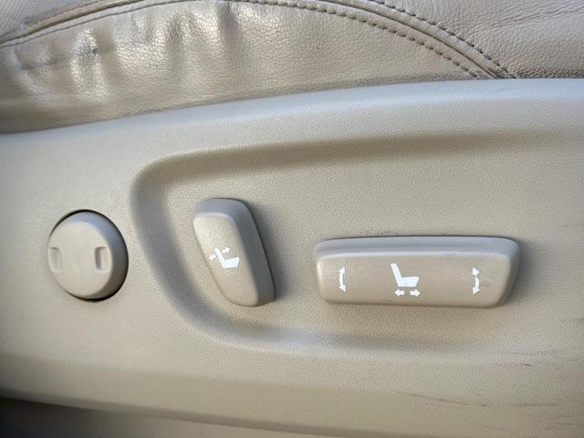 ランドクルーザープラド TX Lパッケージ サンルーフ 4WD 7人乗り 衝突軽減装置 禁煙車 本革シート レーダークルーズ 純正オプションアルミ バックカメラ ETC Bluetooth フルセグ ドラレコ 前席シートベンチレーション(27枚目)