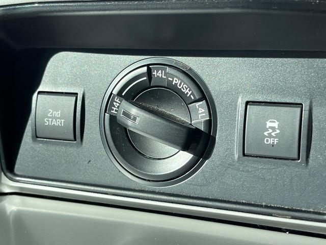 ランドクルーザープラド TX Lパッケージ サンルーフ 4WD 7人乗り 衝突軽減装置 禁煙車 本革シート レーダークルーズ 純正オプションアルミ バックカメラ ETC Bluetooth フルセグ ドラレコ 前席シートベンチレーション(58枚目)