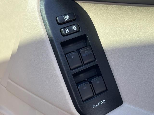 ランドクルーザープラド TX Lパッケージ サンルーフ 4WD 7人乗り 衝突軽減装置 禁煙車 本革シート レーダークルーズ 純正オプションアルミ バックカメラ ETC Bluetooth フルセグ ドラレコ 前席シートベンチレーション(68枚目)