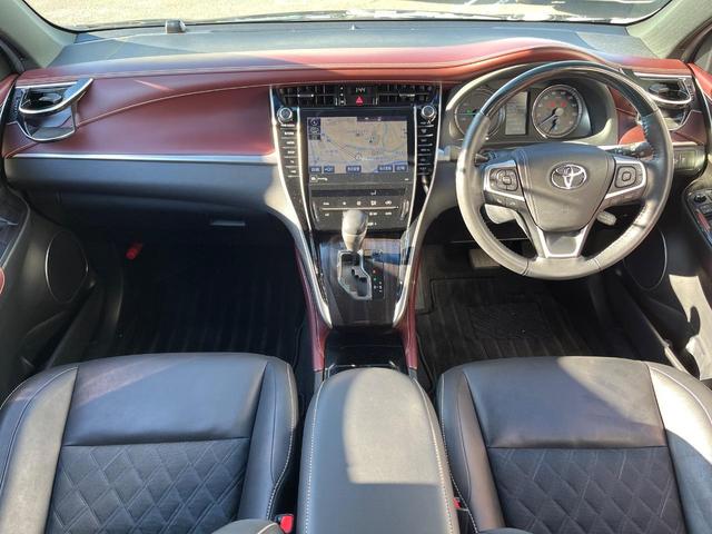 ハリアーハイブリッド プログレス　４ＷＤ　純正９型ナビ　全周囲カメラ　ＪＢＬサウンド　１００Ｖ電源　衝突被害軽減システム　レーダークルーズ　禁煙車　電動リアゲート　ハーフレザーシート　パワーシート　ドラレコ　コーナーセンサー（2枚目）