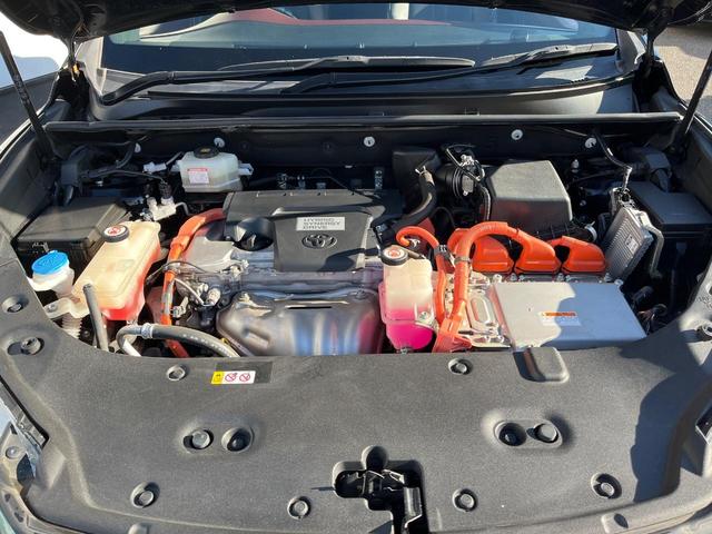 ハリアーハイブリッド プログレス　４ＷＤ　純正９型ナビ　全周囲カメラ　ＪＢＬサウンド　１００Ｖ電源　衝突被害軽減システム　レーダークルーズ　禁煙車　電動リアゲート　ハーフレザーシート　パワーシート　ドラレコ　コーナーセンサー（18枚目）