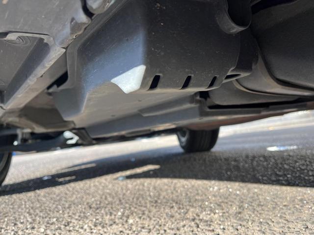 ハリアーハイブリッド プログレス　４ＷＤ　純正９型ナビ　全周囲カメラ　ＪＢＬサウンド　１００Ｖ電源　衝突被害軽減システム　レーダークルーズ　禁煙車　電動リアゲート　ハーフレザーシート　パワーシート　ドラレコ　コーナーセンサー（24枚目）