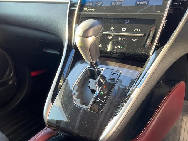 ハリアーハイブリッド プログレス　４ＷＤ　純正９型ナビ　全周囲カメラ　ＪＢＬサウンド　１００Ｖ電源　衝突被害軽減システム　レーダークルーズ　禁煙車　電動リアゲート　ハーフレザーシート　パワーシート　ドラレコ　コーナーセンサー（54枚目）