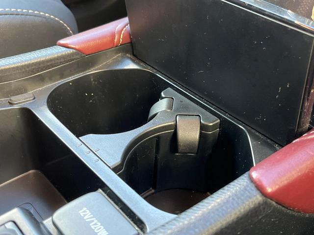 ハリアーハイブリッド プログレス　４ＷＤ　純正９型ナビ　全周囲カメラ　ＪＢＬサウンド　１００Ｖ電源　衝突被害軽減システム　レーダークルーズ　禁煙車　電動リアゲート　ハーフレザーシート　パワーシート　ドラレコ　コーナーセンサー（55枚目）