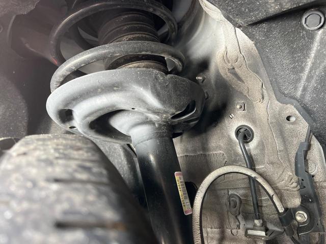 ハリアー Ｚ　衝突軽減装置　禁煙車　純正１２．３インチナビ　全周囲カメラ　ＪＢＬサウンドシステム　レーダークルーズ　ＥＴＣ　Ｂｌｕｅｔｏｏｔｈ　フルセグ　ドラレコ　パワーバックドア　デジタルインナーミラー（20枚目）