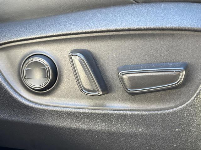 ハリアー Ｚ　衝突軽減装置　禁煙車　純正１２．３インチナビ　全周囲カメラ　ＪＢＬサウンドシステム　レーダークルーズ　ＥＴＣ　Ｂｌｕｅｔｏｏｔｈ　フルセグ　ドラレコ　パワーバックドア　デジタルインナーミラー（38枚目）