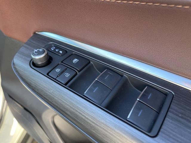 ハリアー Ｚ　衝突軽減装置　禁煙車　純正１２．３インチナビ　全周囲カメラ　ＪＢＬサウンドシステム　レーダークルーズ　ＥＴＣ　Ｂｌｕｅｔｏｏｔｈ　フルセグ　ドラレコ　パワーバックドア　デジタルインナーミラー（63枚目）