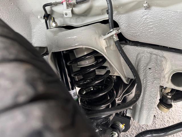 ジムニーノマド ＦＣ　４ＷＤ　衝突被害軽減システム　禁煙車　レーダークルーズ　ＬＥＤヘッド　ＬＥＤフォグ　コーナーセンサー　スマートキー　オートハイビーム　車線逸脱警報　オートライト　オートエアコン　純正１５インチアルミ（19枚目）