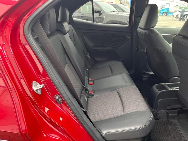 ヤリスクロス ハイブリッドＺ　モデリスタエアロ　全周囲カメラ　衝突被害軽減システム　レーダークルーズ　８インチディスプレイ　禁煙車　ハーフレザーシート　パワーシート　コーナーセンサー　シートヒーター　電動リアゲート　ＥＴＣ　ＬＥＤ（9枚目）