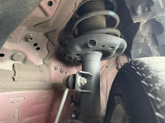 ヤリスクロス ハイブリッドＺ　モデリスタエアロ　全周囲カメラ　衝突被害軽減システム　レーダークルーズ　８インチディスプレイ　禁煙車　ハーフレザーシート　パワーシート　コーナーセンサー　シートヒーター　電動リアゲート　ＥＴＣ　ＬＥＤ（21枚目）