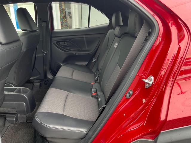 ヤリスクロス ハイブリッドＺ　モデリスタエアロ　全周囲カメラ　衝突被害軽減システム　レーダークルーズ　８インチディスプレイ　禁煙車　ハーフレザーシート　パワーシート　コーナーセンサー　シートヒーター　電動リアゲート　ＥＴＣ　ＬＥＤ（36枚目）