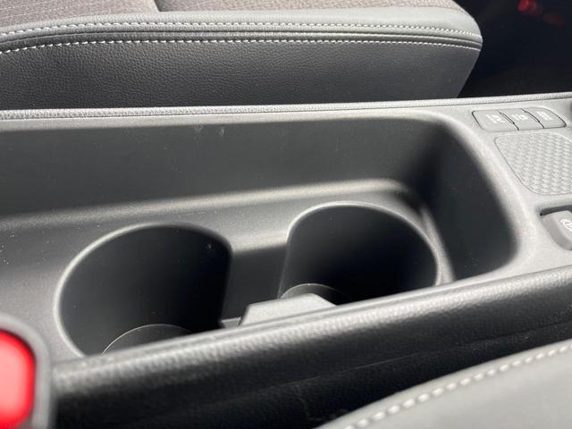 ヤリスクロス ハイブリッドＺ　モデリスタエアロ　全周囲カメラ　衝突被害軽減システム　レーダークルーズ　８インチディスプレイ　禁煙車　ハーフレザーシート　パワーシート　コーナーセンサー　シートヒーター　電動リアゲート　ＥＴＣ　ＬＥＤ（47枚目）