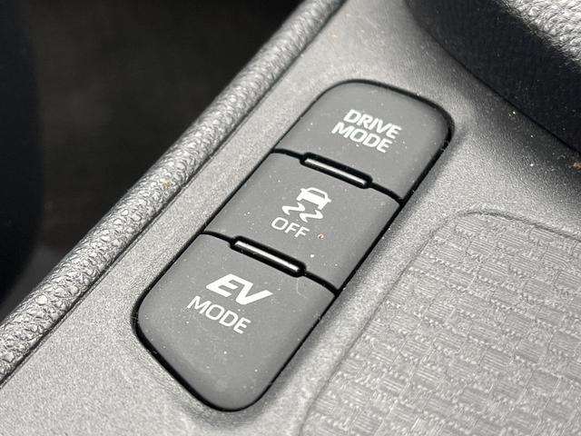 ヤリスクロス ハイブリッドＺ　モデリスタエアロ　全周囲カメラ　衝突被害軽減システム　レーダークルーズ　８インチディスプレイ　禁煙車　ハーフレザーシート　パワーシート　コーナーセンサー　シートヒーター　電動リアゲート　ＥＴＣ　ＬＥＤ（55枚目）