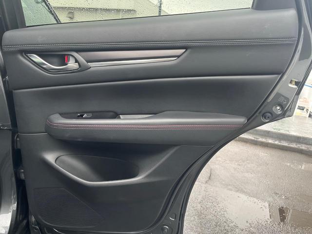 ＣＸ－５ ＸＤ　ブラックトーンエディション　ディーゼル（軽油）　衝突軽減装置　禁煙車　純正１０．２５型ナビ　全周囲カメラ　レーダークルーズ　ＥＴＣ　Ｂｌｕｅｔｏｏｔｈ　フルセグ　ドラレコ　シートヒーター　電動リアゲート　パワーシート　合皮レザー（43枚目）