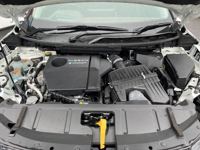 エクストレイル Ｇ　ｅ－４ＯＲＣＥ　４ＷＤ　衝突軽減装置　禁煙車　純正１２．３型ナビ　全周囲カメラ　レーダークルーズ　ＥＴＣ　Ｂｌｕｅｔｏｏｔｈ　フルセグ　ＡｐｐｌｅＣａｒＰｌａｙ　シートヒーター　電動リアゲート　デジタルインナーミラー（18枚目）