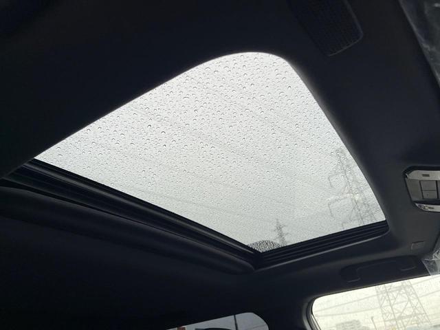 ランドクルーザー２５０ ＶＸ　丸目１眼ＬＥＤヘッドライト　ＪＢＬサウンド　サンルーフ　全周囲カメラ　デジタルインナーミラー　黒革シート　ベンチレーション　シートヒーター／ステアリングヒーター　７人乗り　パワーバックドア（5枚目）
