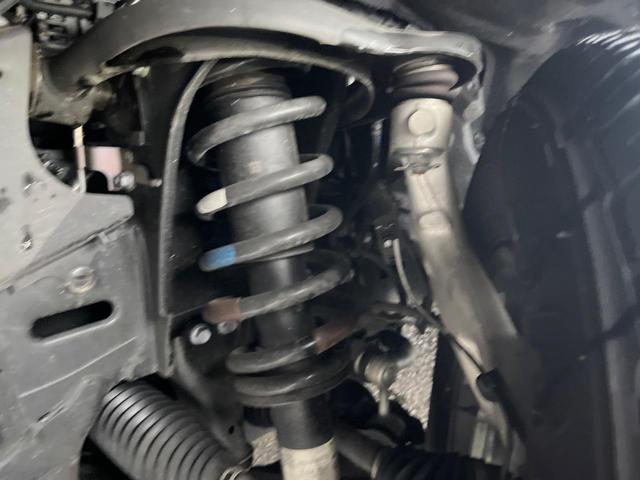 ランドクルーザー２５０ ＶＸ　丸目１眼ＬＥＤヘッドライト　ＪＢＬサウンド　サンルーフ　全周囲カメラ　デジタルインナーミラー　黒革シート　ベンチレーション　シートヒーター／ステアリングヒーター　７人乗り　パワーバックドア（22枚目）