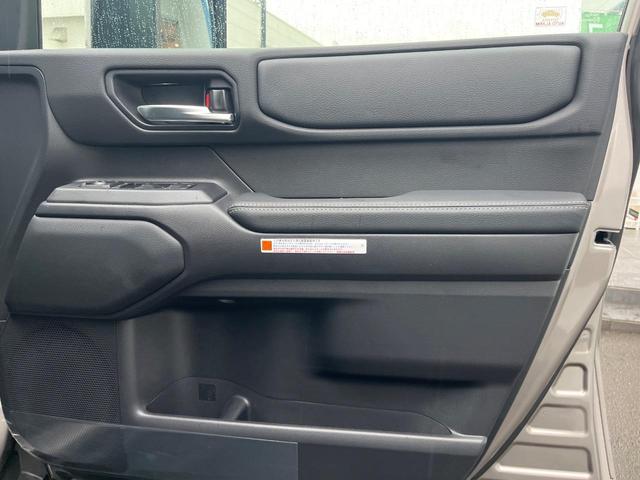 ランドクルーザー２５０ ＶＸ　丸目１眼ＬＥＤヘッドライト　ＪＢＬサウンド　サンルーフ　全周囲カメラ　デジタルインナーミラー　黒革シート　ベンチレーション　シートヒーター／ステアリングヒーター　７人乗り　パワーバックドア（44枚目）