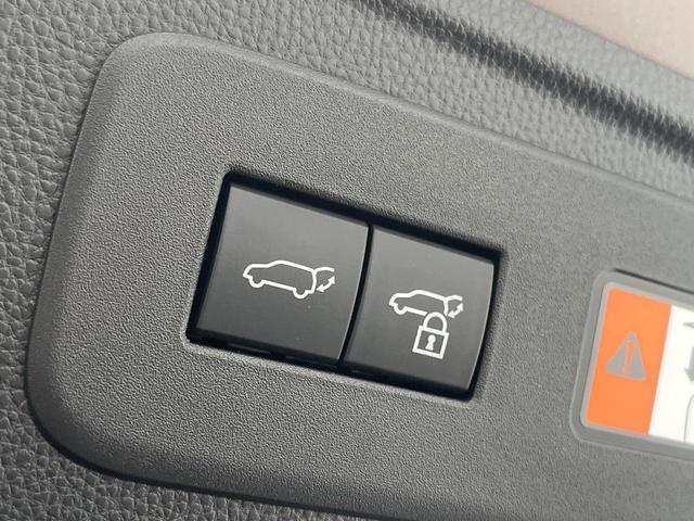 ランドクルーザー２５０ ＶＸ　丸目１眼ＬＥＤヘッドライト　ＪＢＬサウンド　サンルーフ　全周囲カメラ　デジタルインナーミラー　黒革シート　ベンチレーション　シートヒーター／ステアリングヒーター　７人乗り　パワーバックドア（70枚目）