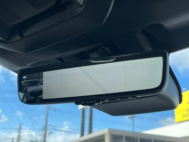 �y�X�}�[�g�����r���[�~���[�z��Ȃ̑傫�ȉו��⓯��҂Ō�����m�F���Â炢���ł����S�I�J�������B�e�����ԗ�����̉f�������[���~���[���ɕ\���B�N���A�Ȏ��E�ŏ󋵂̊m�F���\�ł��I