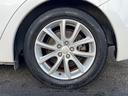 ２．０ｉ　禁煙車　ＥＴＣ　Ｂｌｕｅｔｏｏｔｈ　フルセグ　ＨＩＤヘッドライト　クルコン　革巻きステアリング　パドルシフト　デュアルオートエアコン　純正１６インチアルミホイール　フォグライト　アイドリングストップ（28枚目）
