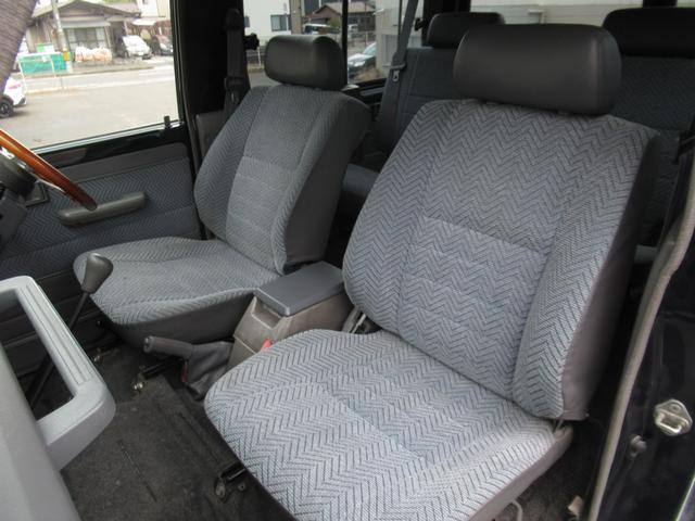 ランドクルーザー70 LXショートナローボディー 5速マニュアル 前後リーフ型 マニュアルハブ メッキバンパー 社外15インチアルミホイール ヨコハマジオランダーA/T・S 純正ダークグリーン色 ケンウッドSDナビ フルセグテレビ Bluetooth(13枚目)