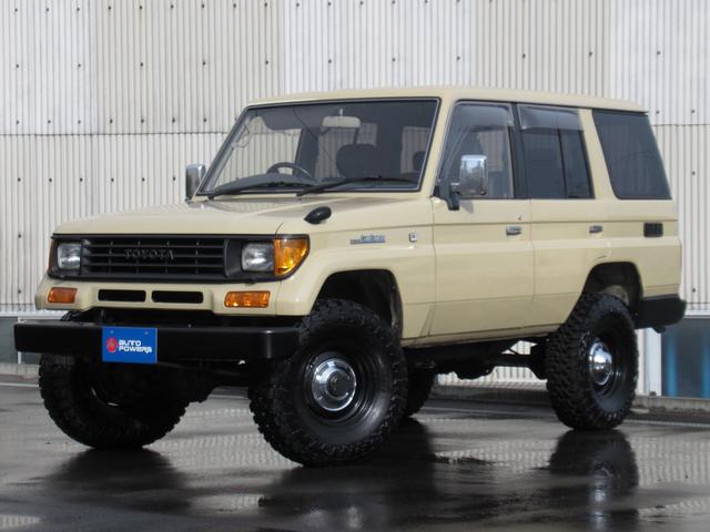 ランドクルーザープラド ＳＸワイドクラシックコンプリートナローボディーリフトアップ　ディーゼルターボ　トヨタ輸出ホイール　トーヨーオープンカントリーＭ／Ｔタイヤ　オレンジコーナーレンズ　オレンジウィンカー　ナルディステアリング　ブラックシートカバー（2枚目）