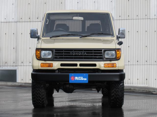 ランドクルーザープラド ＳＸワイドクラシックコンプリートナローボディーリフトアップ　ディーゼルターボ　トヨタ輸出ホイール　トーヨーオープンカントリーＭ／Ｔタイヤ　オレンジコーナーレンズ　オレンジウィンカー　ナルディステアリング　ブラックシートカバー（3枚目）