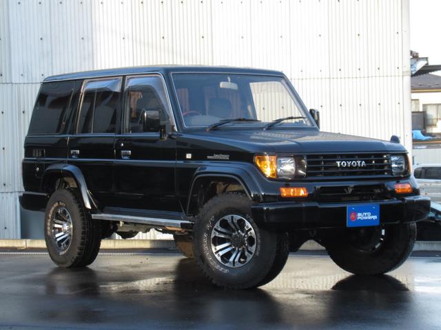 ランドクルーザープラド ＳＸワイド最終後期型　リフトアップ　社外１５インチアルミ　ヨコハマジオランダーＡ／Ｔタイヤ　クリスタルヘッドライト　新品オレンジコーナー　新品オレンジウインカー　ケンウッドＳＤナビ　地デジテレビ　Ｂｌｕｅｔｏｏｔｈ付（4枚目）