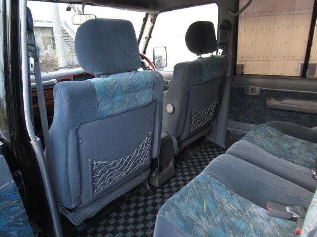 ランドクルーザープラド ＳＸワイド最終後期型　リフトアップ　社外１５インチアルミ　ヨコハマジオランダーＡ／Ｔタイヤ　クリスタルヘッドライト　新品オレンジコーナー　新品オレンジウインカー　ケンウッドＳＤナビ　地デジテレビ　Ｂｌｕｅｔｏｏｔｈ付（19枚目）