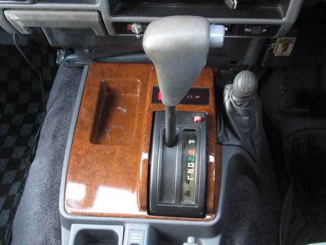 ランドクルーザープラド ＳＸワイド最終後期型　リフトアップ　社外１５インチアルミ　ヨコハマジオランダーＡ／Ｔタイヤ　クリスタルヘッドライト　新品オレンジコーナー　新品オレンジウインカー　ケンウッドＳＤナビ　地デジテレビ　Ｂｌｕｅｔｏｏｔｈ付（28枚目）