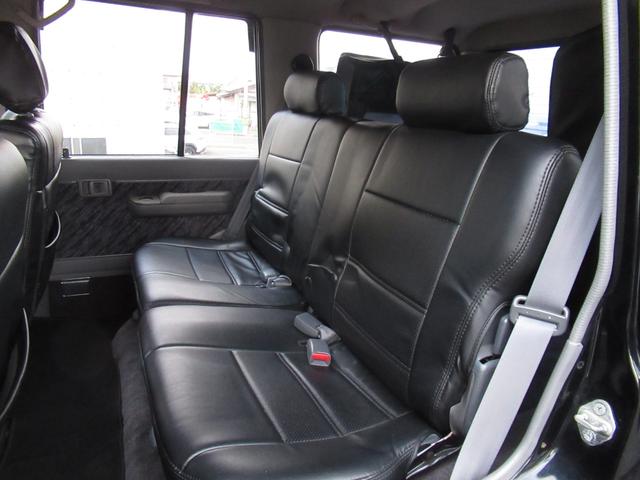 ランドクルーザープラド ＳＸワイド　リフトアップ　ジムライン１６インチホイール　ＢＦグッドリッチオールテレーンタイヤ　トヨタ純正ブラックフロントバンパー　新品スモークヘッドライト　新品オレンジコーナー　新品オレンジウインカ　ＬＥＤテール（16枚目）