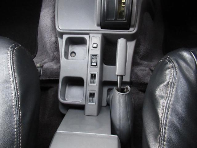 ランドクルーザープラド ＳＸワイド　リフトアップ　ジムライン１６インチホイール　ＢＦグッドリッチオールテレーンタイヤ　トヨタ純正ブラックフロントバンパー　新品スモークヘッドライト　新品オレンジコーナー　新品オレンジウインカ　ＬＥＤテール（31枚目）