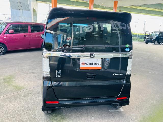 Ｎ－ＢＯＸカスタム Ｇ　ＳＳパッケージ　４ＷＤ車両／Ｂｌｕｅｔｏｏｔｈ対応ナビＴＶ／両側パワースライドドア／バックカメラ／ＥＴＣ／衝突軽減ブレーキ／横滑り防止機能／シートヒーター／ＨＩＤヘッドライト／純正１４インチアルミホイール（5枚目）