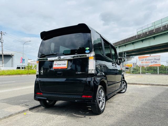 Ｎ－ＢＯＸカスタム Ｇ　ＳＳパッケージ　４ＷＤ車両／Ｂｌｕｅｔｏｏｔｈ対応ナビＴＶ／両側パワースライドドア／バックカメラ／ＥＴＣ／衝突軽減ブレーキ／横滑り防止機能／シートヒーター／ＨＩＤヘッドライト／純正１４インチアルミホイール（10枚目）